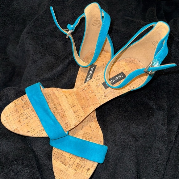 Nine West Blue Sandals with Minimalist Design - Picture 8 of 13